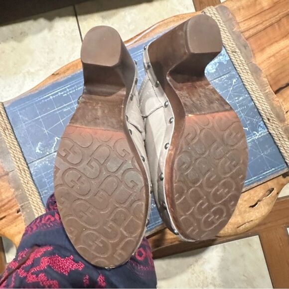 UGG Australia Studded Leather Braided Clog Heels Size 8 - Picture 8 of 9